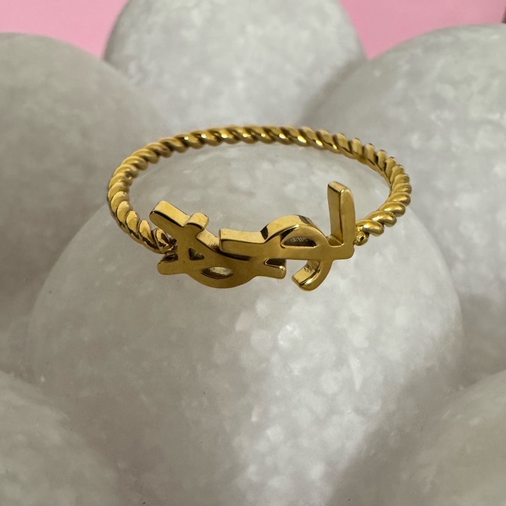 💥SOLD NWT Gold Ring